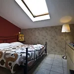 לינה וארוחת בוקר Alma De 4*